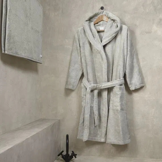 ΑΠΑΛΗ… ΦΡΕΣΚΑΔΑ ΜΕΤΑ ΤΟ ΜΠΑΝΙΟ!